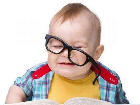 宝妈近视训练最佳方法,妈妈近视怎样让宝宝眼睛发育好