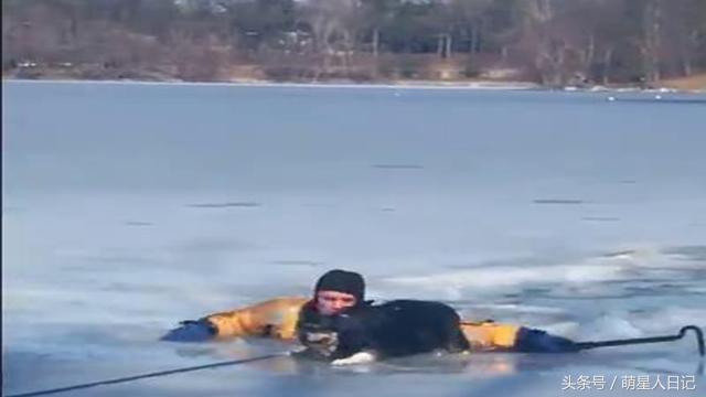 防溺水志愿者劝离下水游泳人员,抗洪水救灾救生队员被洪水冲走