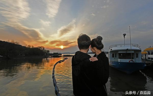 闈㈡湞澶箹鏄ユ殩鑺卞紑瑙嗛,闈㈡湞澶箹鏄ユ殩鑺卞紑