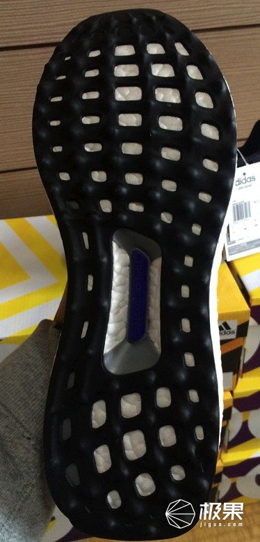你从不注意的鞋底花纹,却成了乔丹科比封神的“秘密”