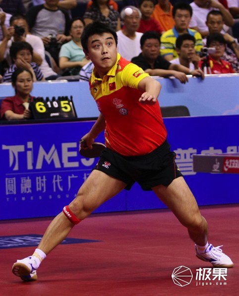 你从不注意的鞋底花纹,却成了乔丹科比封神的“秘密”