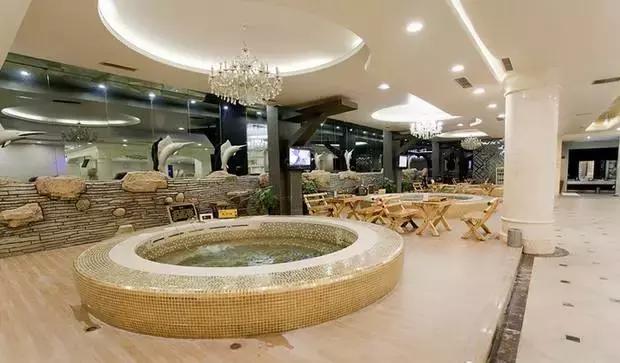 一起泡个温泉,温泉泡池冬天来一场暖暖温泉旅行