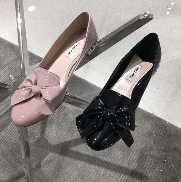 刘雯polo衫蝴蝶结,刘雯的时尚穿搭推荐