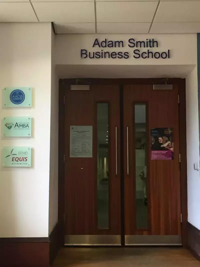 思潮英文：Yolanda访谈-做腐国旅游达人是怎样一种体验？