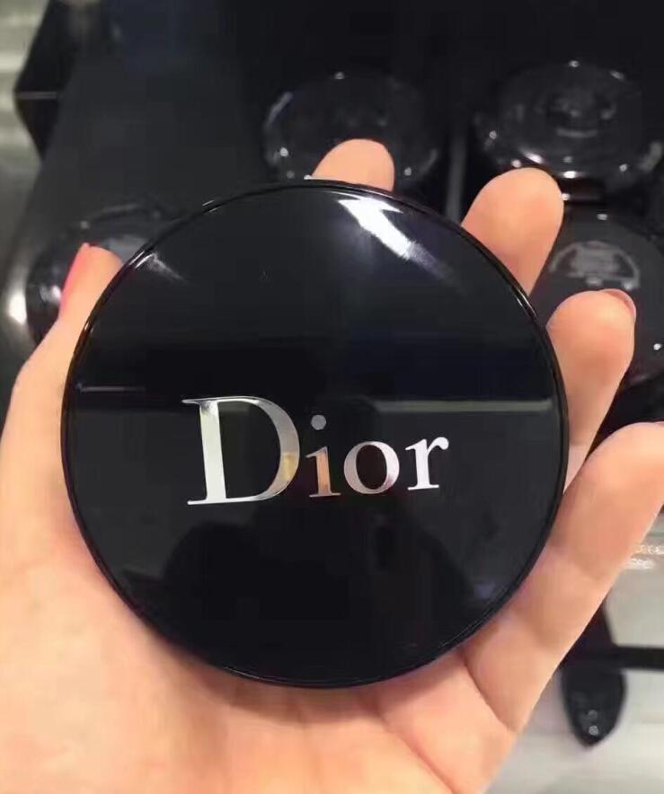 迪奥气垫和圣罗兰气垫哪个好,迪奥最火的气垫