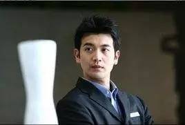 张智尧白发盛世美颜,陌上人如玉公子世无双张彬彬