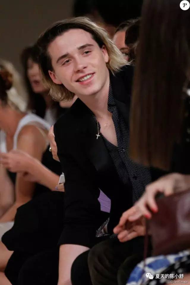 贝克汉姆的经典发型,贝克汉姆三个儿子颜值