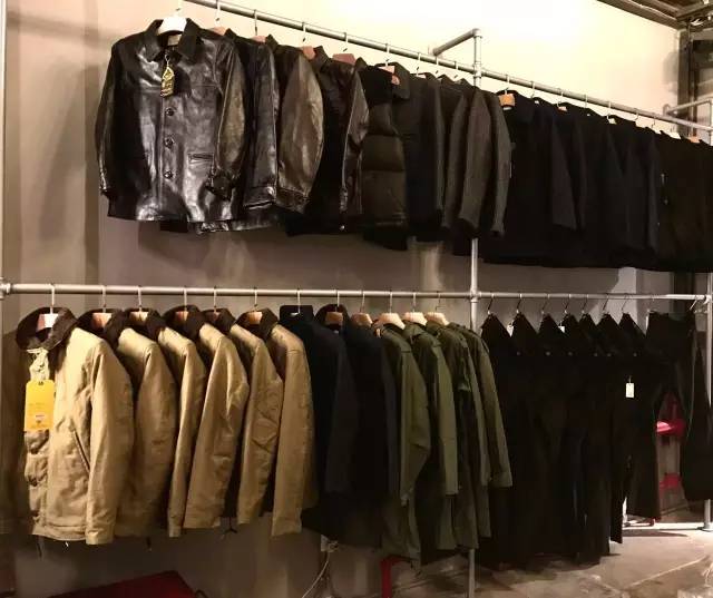 娼潵娼叮鏈嶉グ,娼潵娼叮绮惧搧绔ヨ姗辩獥