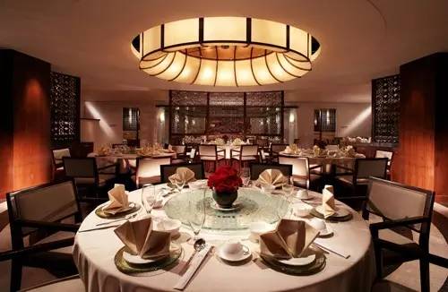 停车位地锁老是响遥控器失灵,淄博汽车遥控器锁在车上了怎么办