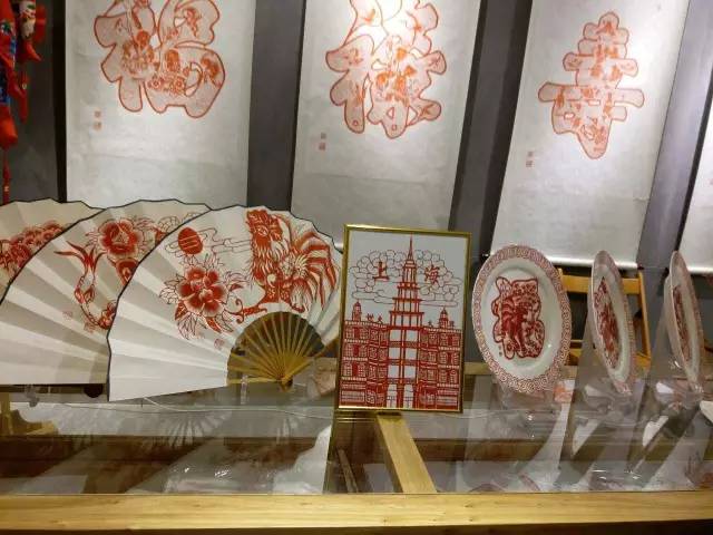 “稀奇好白相”，上海大世界3月31日对外开放，再来照一照童年的哈哈镜吧！