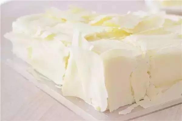 直男别再傻傻叫女朋友多喝热水了,直男们别再回复多喝热水