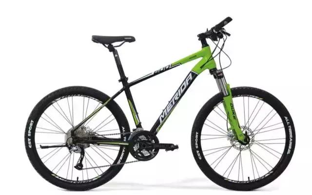 入门攀爬自行车怎么选,入门级选什么样的运动自行车