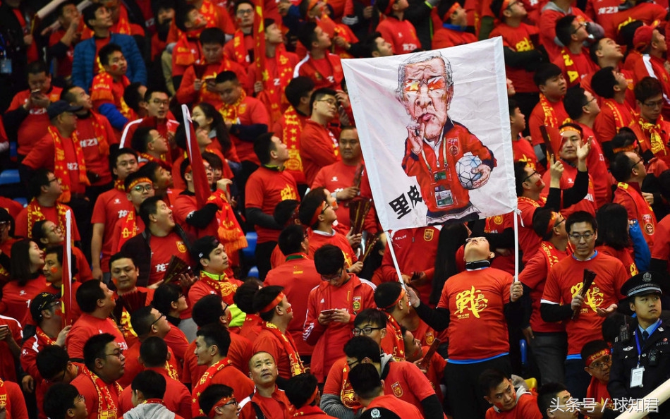 伊朗主帅圭罗斯喂得一口毒奶，里皮挺住我们不喝