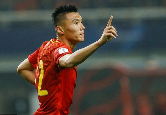 于大宝进球国足胜韩国队，里皮施蒂利克的表情好有范