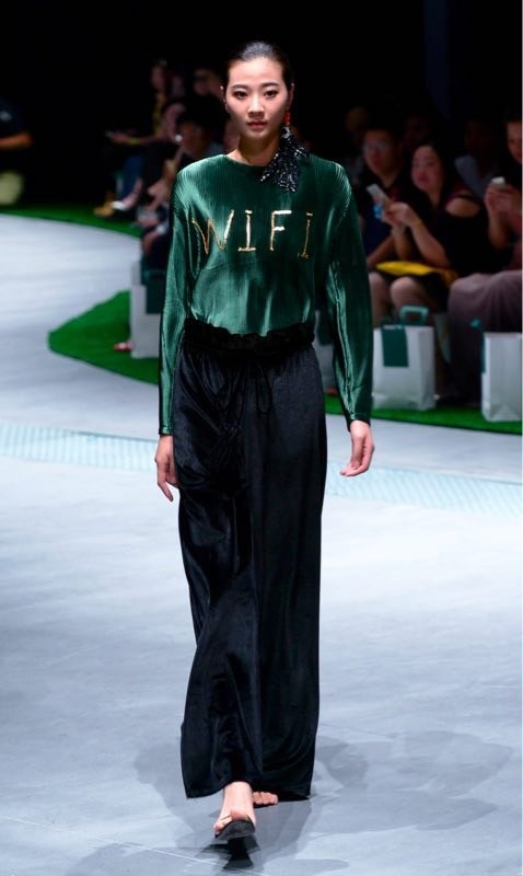 薰若XD2C直击服装设计师神秘的工作室！