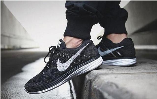 阿迪和耐克哪个质量好耐穿,阿迪达斯ultraboost和耐克飞马