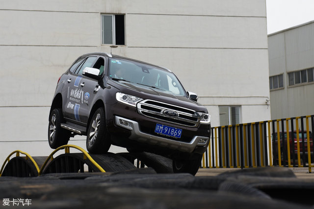 征服珠峰福特撼路者上海队直奔*藏西**！