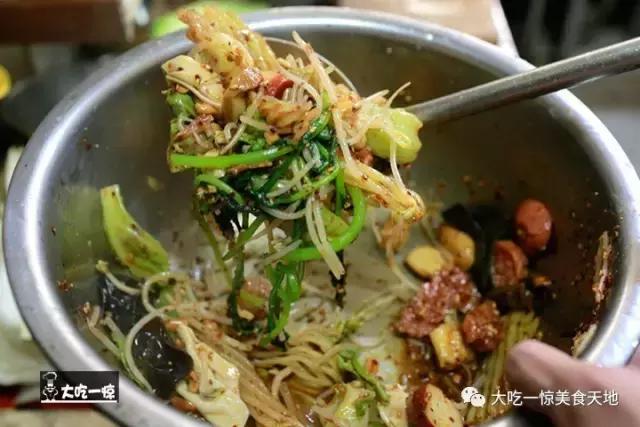 带大家尝尝正宗抚顺麻辣拌,正宗抚顺麻辣拌的菜品