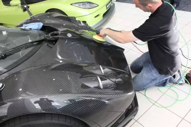 就算你月薪5万又怎样，在这儿也只够洗次车