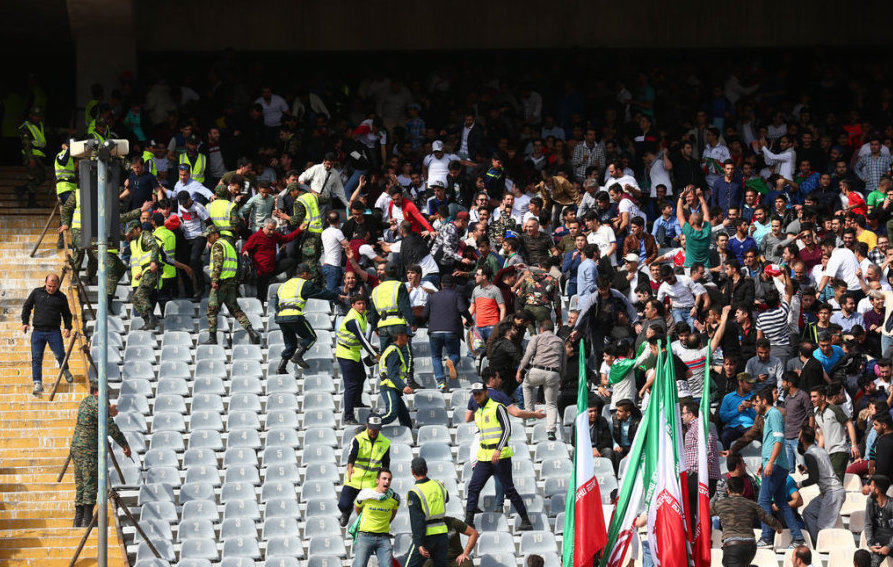 中国男足2018年世预赛对伊朗经历,伊朗男足2-1战胜日本男足