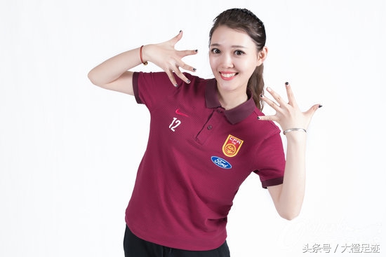 最新中国女足团体照,中国女足个人写真