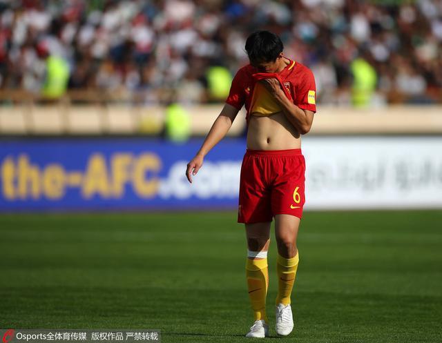 高洪波执教英超,国足改判3-0伊朗,愚人节新闻哪条信以为真?