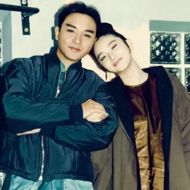 哥哥张国荣的传奇一生,张国荣老照片100张