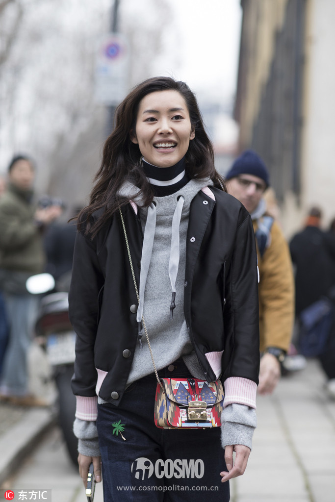 明星同款运动风穿搭,要穿洋气又舒服的运动装