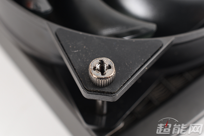 酷冷至尊coolermaster评测,酷冷至尊下压式散热器推荐