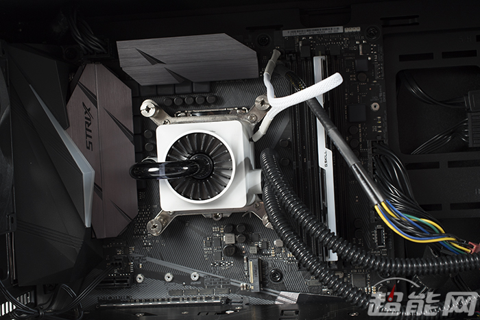 酷冷至尊coolermaster评测,酷冷至尊下压式散热器推荐