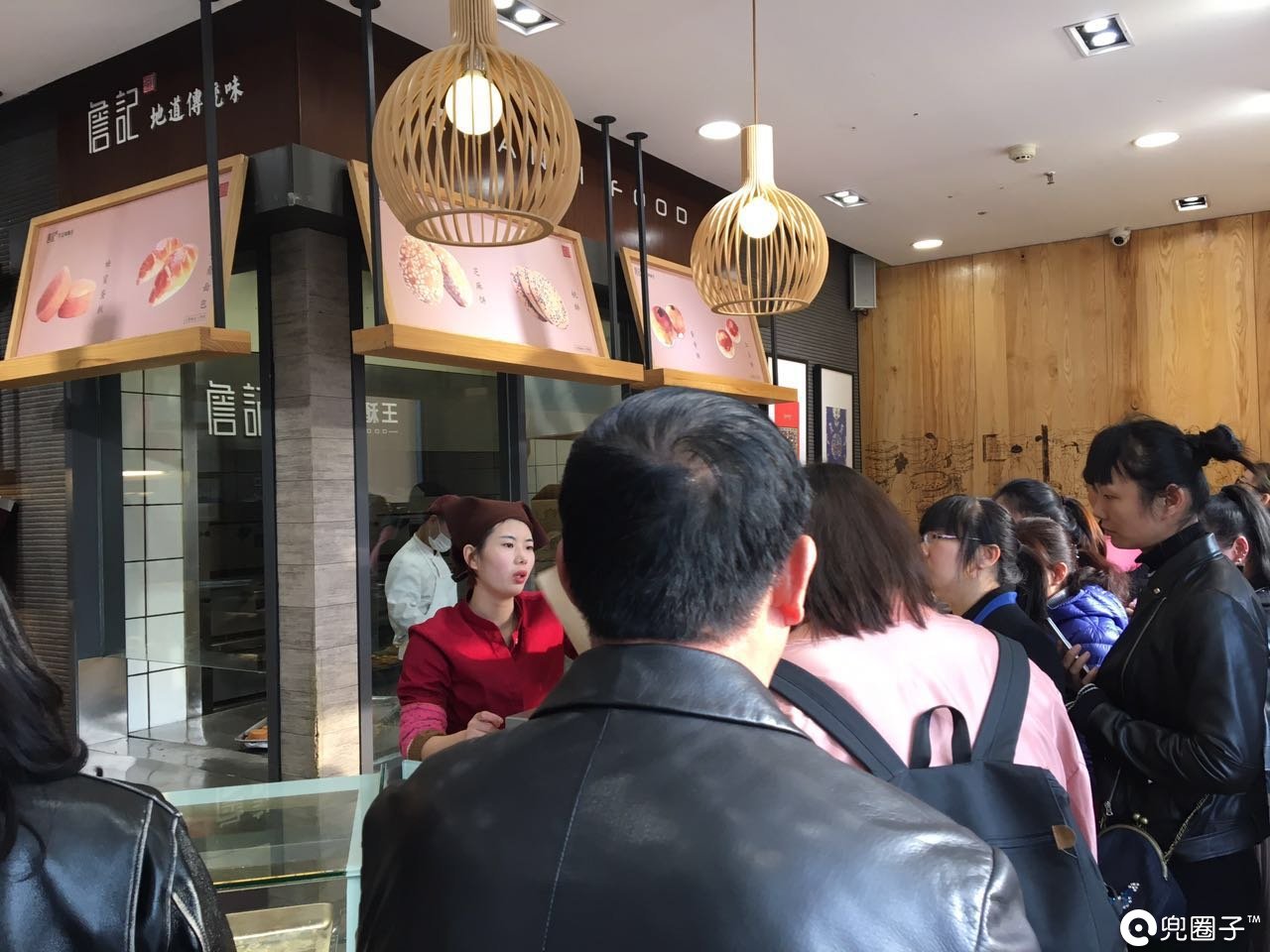 詹记肉松小贝里面的酱酸吗,詹记肉松小贝沙拉酱