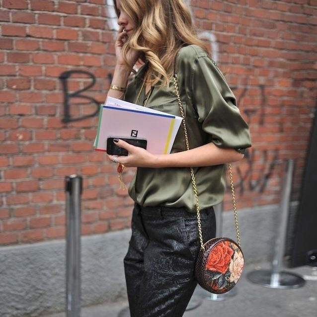 韩妞正疯的手鼓包，啥都罩得住