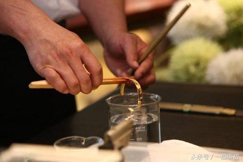 首饰放久了发黑怎么清洗,黄色首饰发黑清洗小妙招