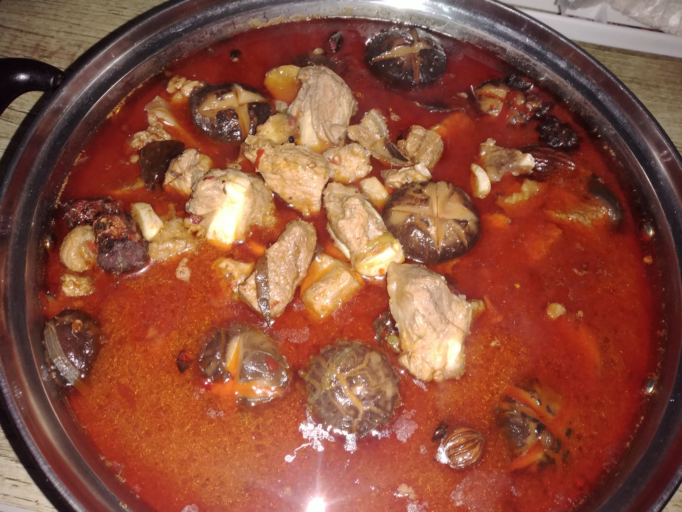 腊排骨火锅正宗做法,排骨火锅的家常做法