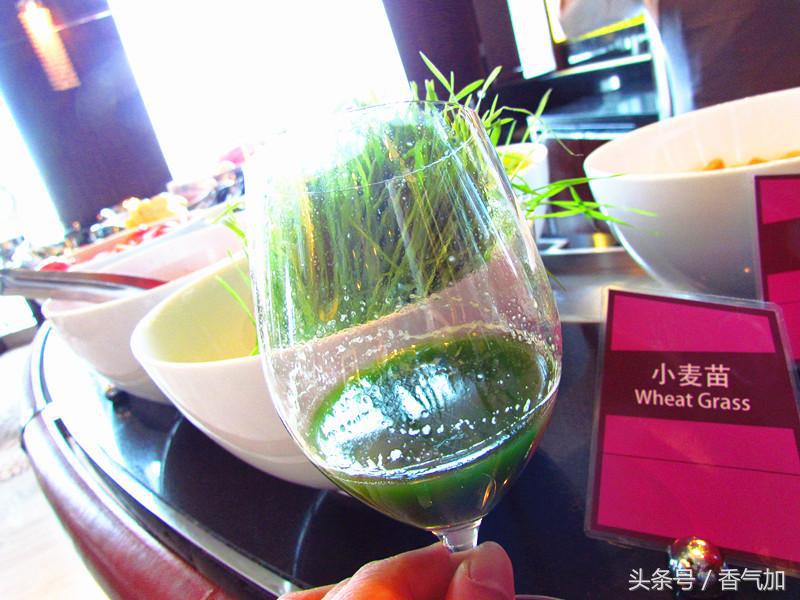 高档餐厅的早餐,79楼云端餐厅