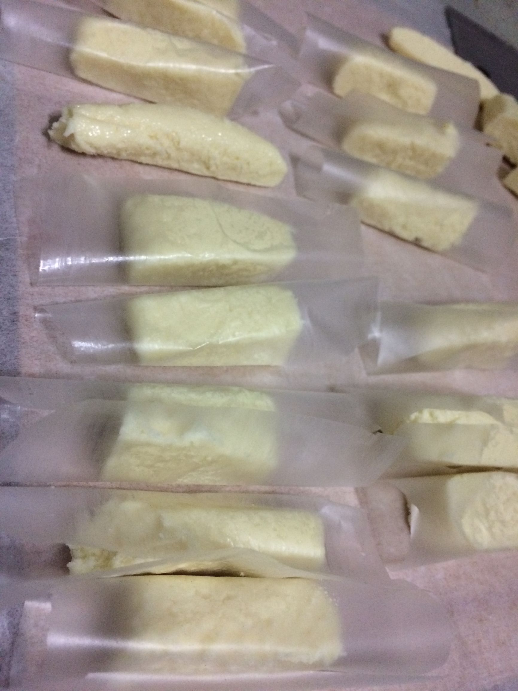 宝妈奶水太多怎么护理,宝妈母乳过多怎么处理