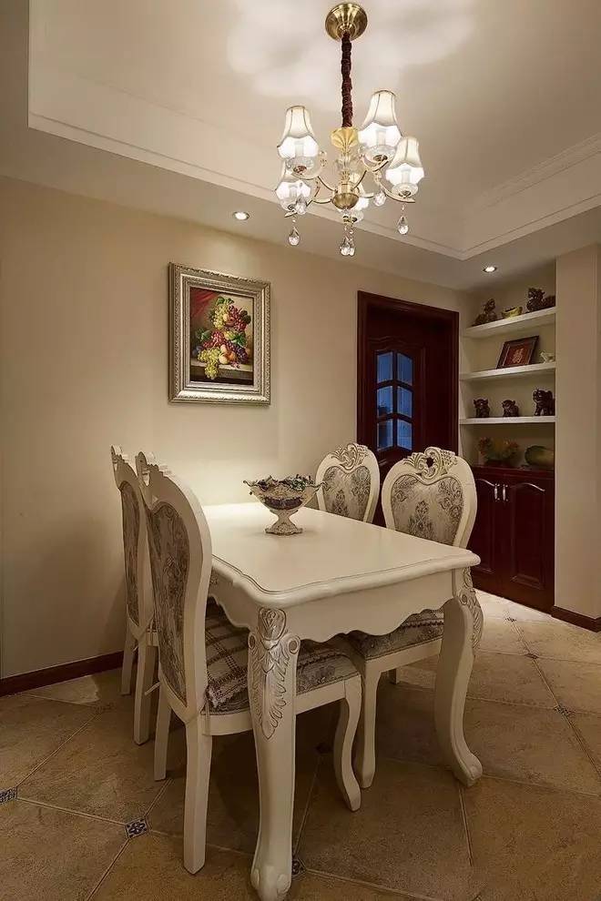 餐桌可以对着入户门吗,入户门对着餐桌如何装修