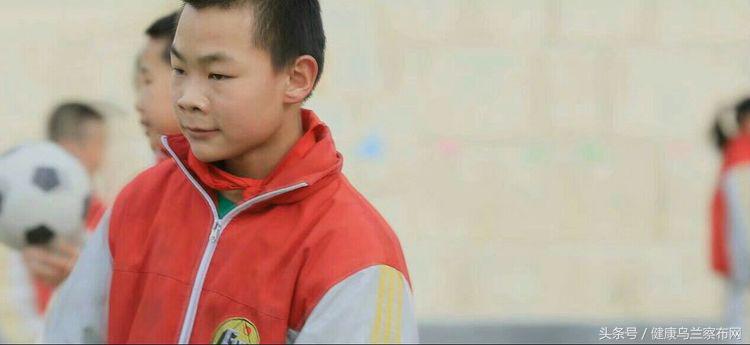 集宁区光明街小学校长巩建伟,巩建伟