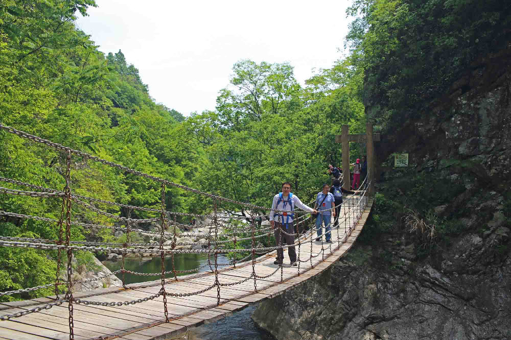 山东领秀户外:千里挺进大别山,众雄傲视天堂寨