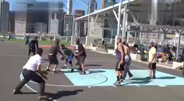 在美国打野球的中国街球手,在国外打野球