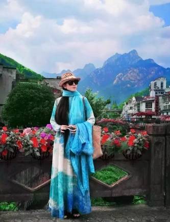 杨丽萍古装照片 (优雅女人杨丽萍)