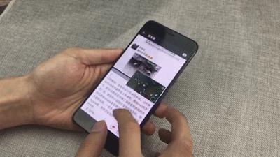 魅族分屏时两个屏幕都能同时进行,上下分屏变全屏