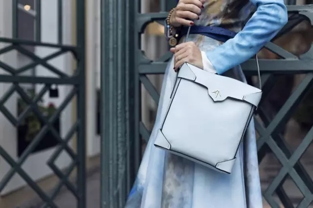 平价初入职场包包推荐 (初入职场通勤大牌包推荐)