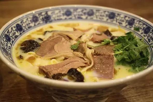 4月重庆飞哪里的机票便宜,五一重庆飞哪个海边的机票便宜