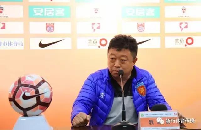 容大主场比赛,容大在主场以2-2战平武汉卓尔