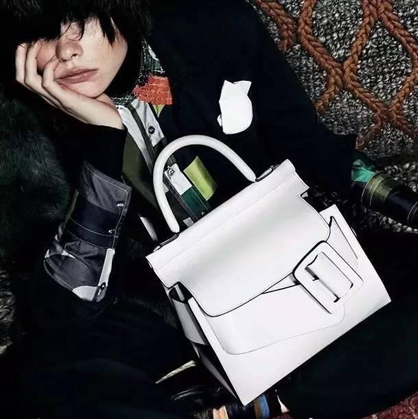 除了把名画印到包包上的LV！这些ITbag也绝对让你种草