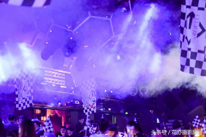 去酒吧怎么表现才像老手,新手去酒吧要会玩什么