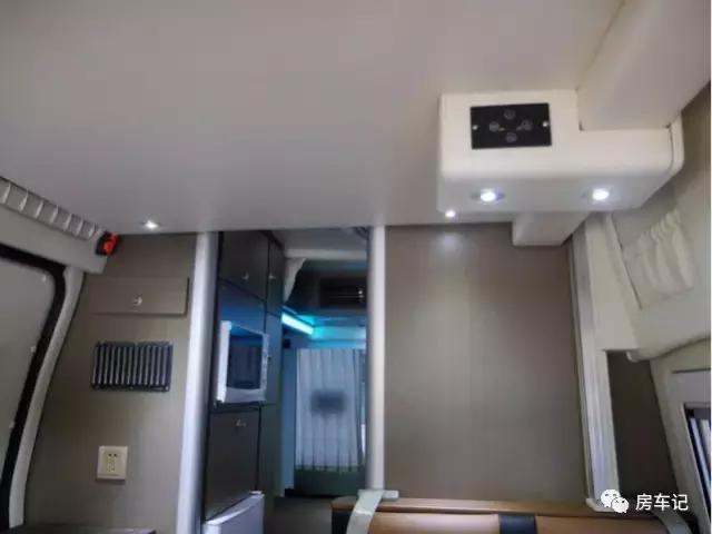 小空间大行程,大通原厂2018款b型房车体验