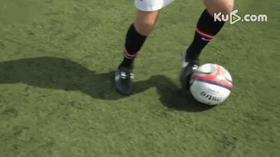 足球实战过人技巧,足球边路扣球过人集锦