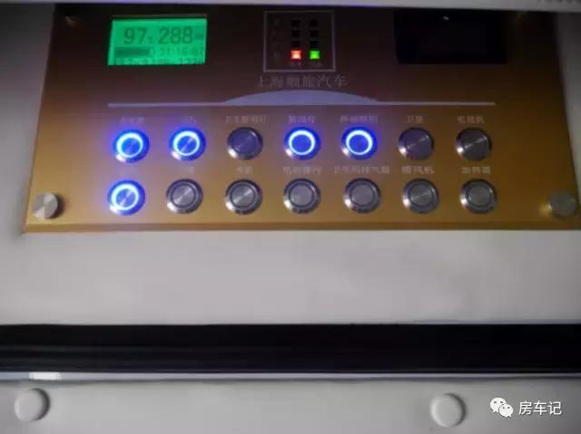 小空间大行程,大通原厂2018款b型房车体验